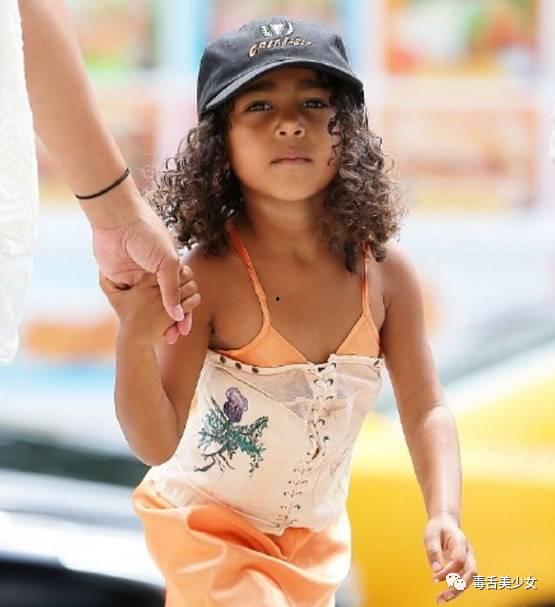 谁有卡戴珊的视频,揭秘卡戴珊们的真实生活